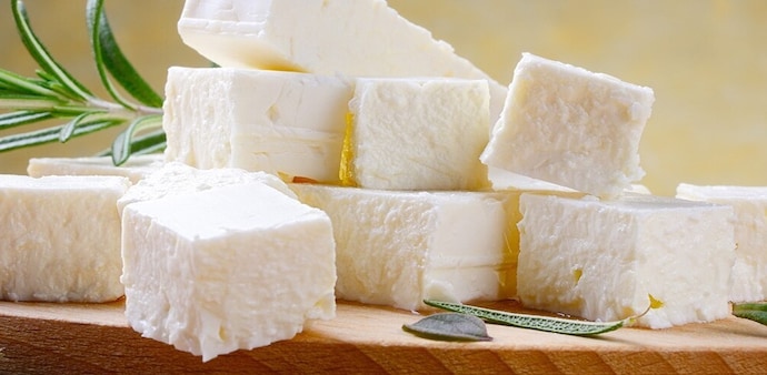 Doctor says milk, paneer aren’t veg, internet reacts Doctor says milk, paneer aren’t veg, internet reacts