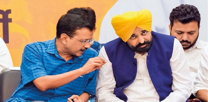 Congress' Partap Bajwa predicts AAP split in Punjab Congress' Partap Bajwa predicts AAP split in Punjab