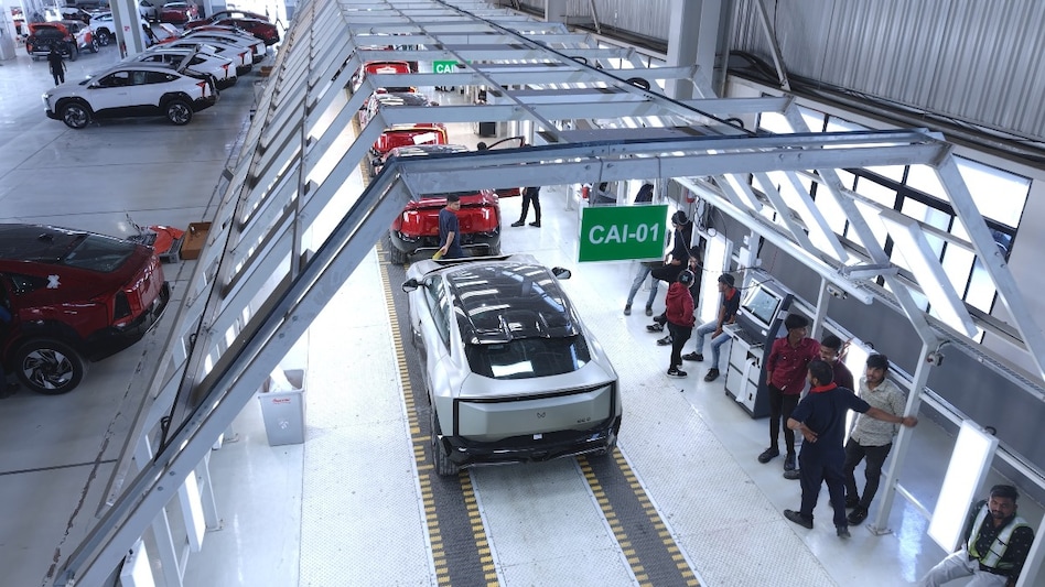 The Made-in-India, For-the-World XEV 9e and BE 6 have attracted significant attention since their unveiling on November 26, 2024. The Made-in-India, For-the-World XEV 9e and BE 6 have attracted significant attention since their unveiling on November 26, 2024.