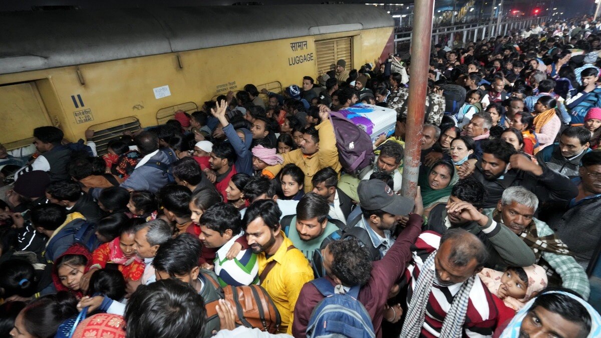 Stampede at New Delhi Railway Station: 18 Dead Amid Maha Kumbh Chaos Stampede at New Delhi Railway Station: 18 Dead Amid Maha Kumbh Chaos
