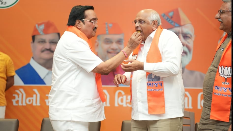 BJP crushes Congress in Gujarat local polls, snatches 15 municipalities BJP crushes Congress in Gujarat local polls, snatches 15 municipalities