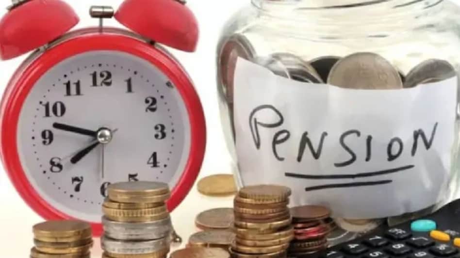 The plan guarantees a lifelong income, bringing peace of mind by removing financial uncertainties during retirement. The plan guarantees a lifelong income, bringing peace of mind by removing financial uncertainties during retirement.