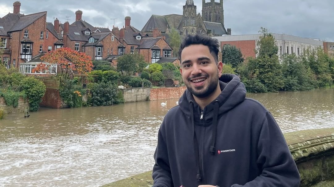 Samay Raina gets emotional in Edmonton show, thanks audience for 'paying' his legal fees Samay Raina gets emotional in Edmonton show, thanks audience for 'paying' his legal fees