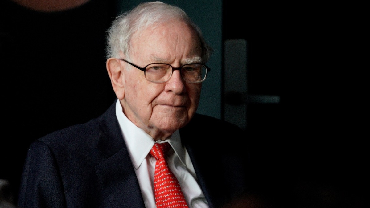 The Oracle of Omaha also revealed a major shift in Berkshire’s portfolio: Apple is no longer its largest holding. The Oracle of Omaha also revealed a major shift in Berkshire’s portfolio: Apple is no longer its largest holding.