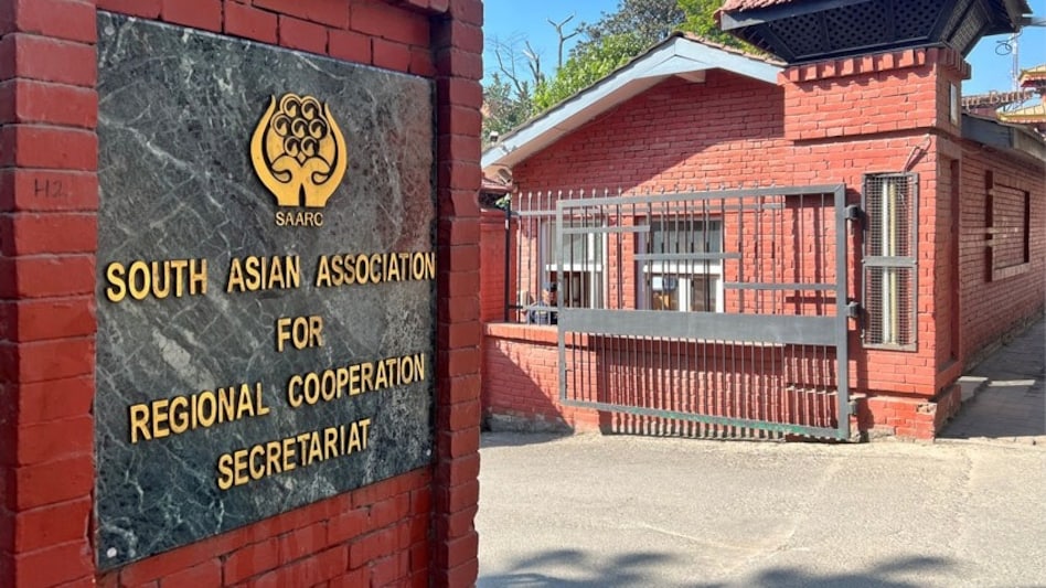 Interested candidates must be between 18 and 30 years old and have a strong interest in regional cooperation. Interested candidates must be between 18 and 30 years old and have a strong interest in regional cooperation.