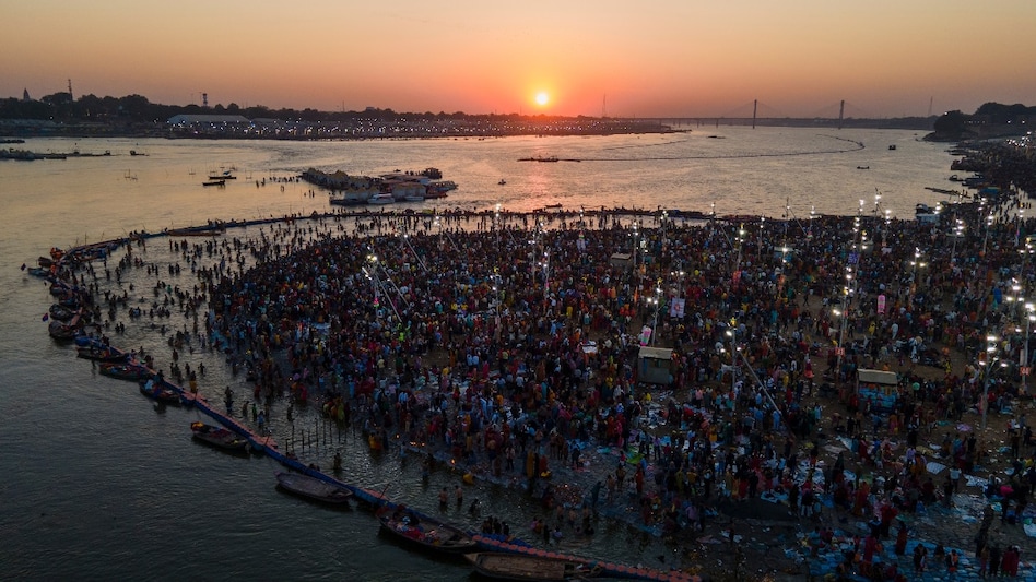 As the Maha Kumbh Mela nears its end on February 26, large crowds of devotees have thronged to the Triveni Sangam in Prayagraj to take the holy dip, causing heavy traffic in the city. As the Maha Kumbh Mela nears its end on February 26, large crowds of devotees have thronged to the Triveni Sangam in Prayagraj to take the holy dip, causing heavy traffic in the city.