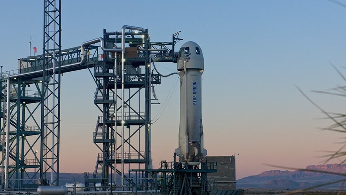 During the 10-12 minute suborbital flight, passengers will experience a brief period of weightlessness and a view of Earth from space before the capsule returns to land via parachute. During the 10-12 minute suborbital flight, passengers will experience a brief period of weightlessness and a view of Earth from space before the capsule returns to land via parachute.