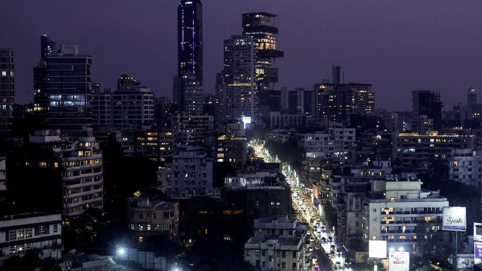 Dr. Niranjan Hiranandani pointed out that when purchasing a house in Mumbai, approximately 50% of the funds will be allocated to the government in various forms of taxes. Dr. Niranjan Hiranandani pointed out that when purchasing a house in Mumbai, approximately 50% of the funds will be allocated to the government in various forms of taxes.