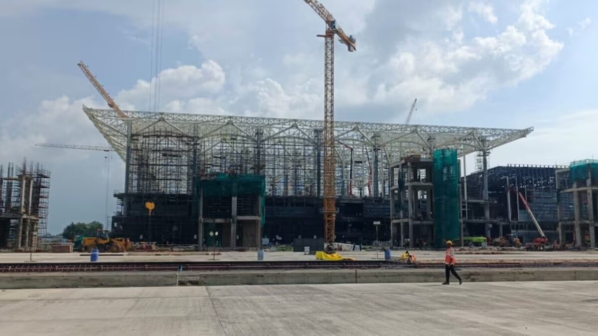 Land prices in Jewar have skyrocketed by over 400% since 2018 when the airport project gained momentum. (Dated image) Land prices in Jewar have skyrocketed by over 400% since 2018 when the airport project gained momentum. (Dated image)