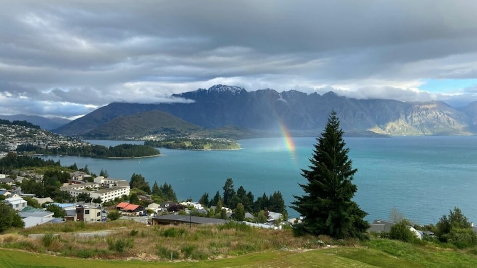 The Parent Resident Visa allows New Zealand citizens and residents to sponsor their parents for permanent residency The Parent Resident Visa allows New Zealand citizens and residents to sponsor their parents for permanent residency