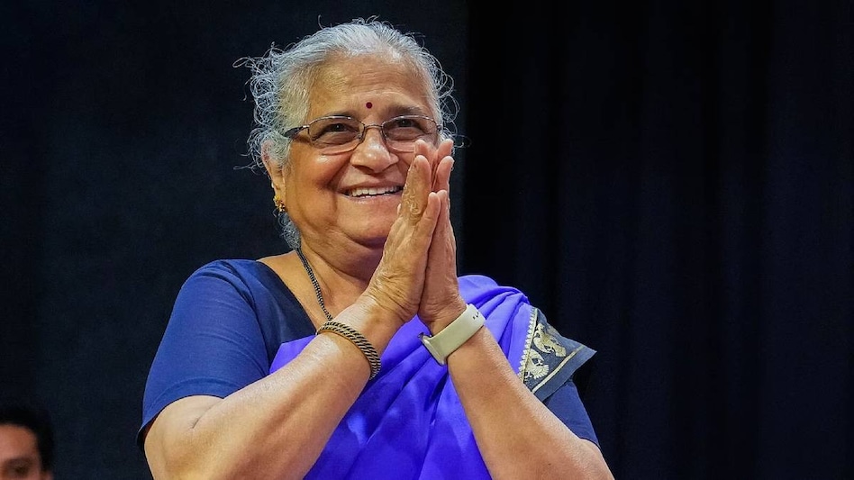 Growing up in Hubli, a multilingual town, she picked up Marathi, Konkani, Hindi, Kannada, and even some Urdu. Growing up in Hubli, a multilingual town, she picked up Marathi, Konkani, Hindi, Kannada, and even some Urdu.
