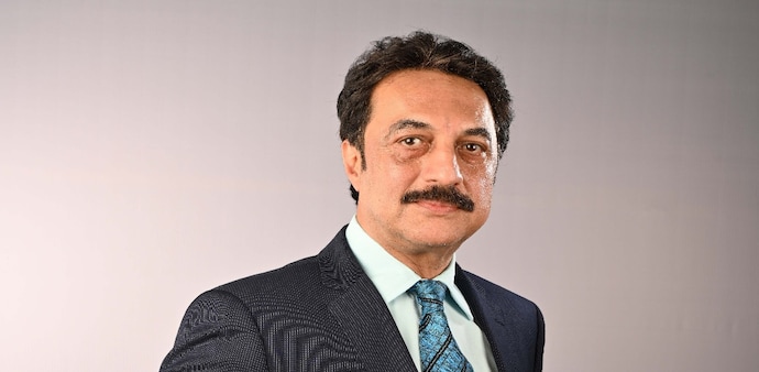 He explained that while the official economy may get hit during downturns, unaccounted-for wealth — in the form of gold, cash, or real estate — helps families absorb shocks. He explained that while the official economy may get hit during downturns, unaccounted-for wealth — in the form of gold, cash, or real estate — helps families absorb shocks.