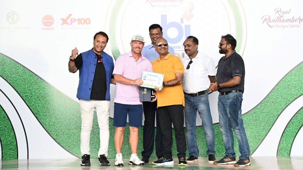 Australia’s former opening batsman David Warner with chief guest and fellow cricketer Dodda Ganesh and sponsors’ representatives at the Prestige Golfshire Club which hosted the Business Today Golf Bengaluru edition on Saturday, March 22. Australia’s former opening batsman David Warner with chief guest and fellow cricketer Dodda Ganesh and sponsors’ representatives at the Prestige Golfshire Club which hosted the Business Today Golf Bengaluru edition on Saturday, March 22.