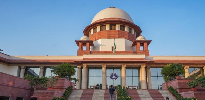 SC stays Allahabad HC ruling calling assault on minor ‘not attempt to rape’, terms it shocking SC stays Allahabad HC ruling calling assault on minor ‘not attempt to rape’, terms it shocking