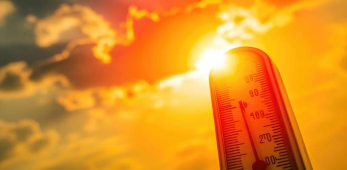 Delhi hits season’s high at 40.2°C Delhi hits season’s high at 40.2°C