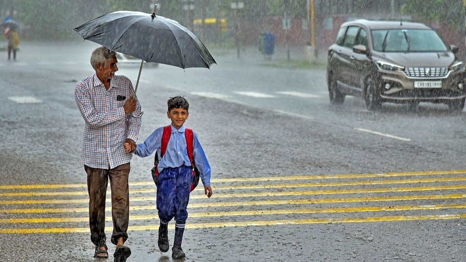 Skymet has predicted good rains particularly in West and South India, with regions like Maharashtra and Madhya Pradesh expected to experience adequate rainfall. Skymet has predicted good rains particularly in West and South India, with regions like Maharashtra and Madhya Pradesh expected to experience adequate rainfall.
