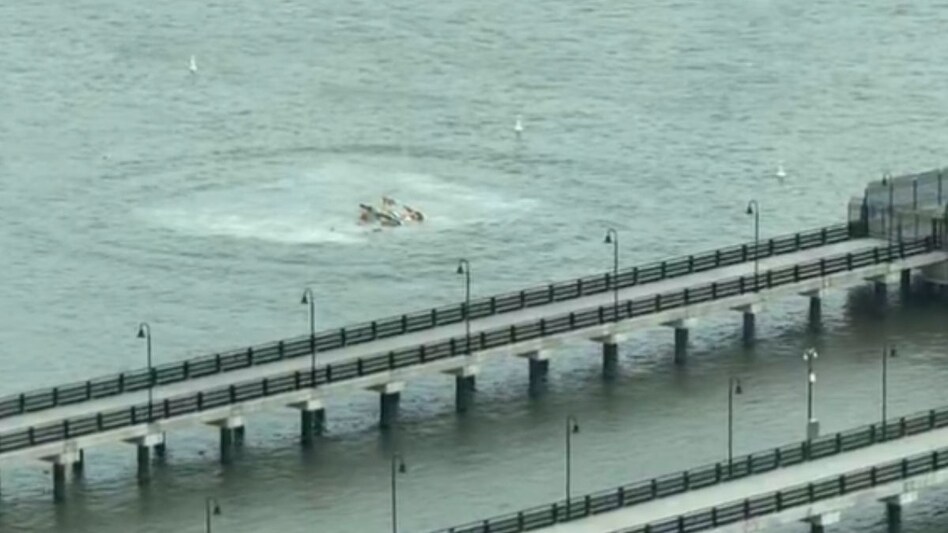 A helicopter crashed into the Hudson River on Thursday afternoon, A helicopter crashed into the Hudson River on Thursday afternoon,