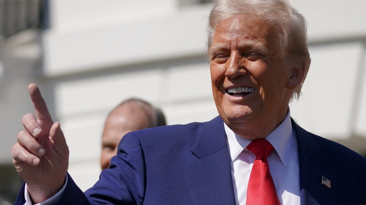 Trump dismissed concerns over the bond market’s volatility, linking it to his tariff recalibration. Trump dismissed concerns over the bond market’s volatility, linking it to his tariff recalibration.