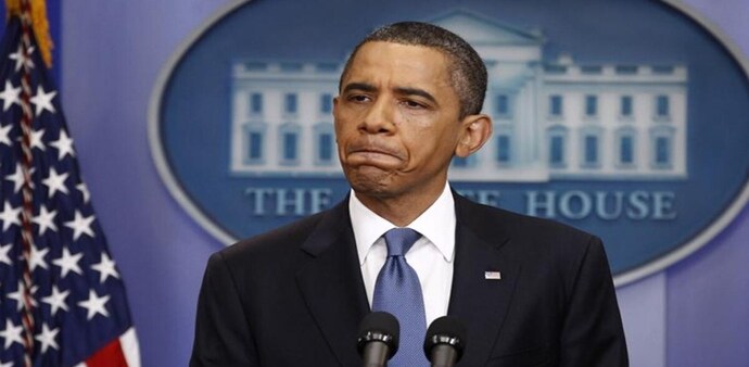 Barack Obama and Bernie Sanders commend Harvard University for resisting the Trump administration's $2.2 billion funding freeze, citing academic freedom and constitutional rights. Barack Obama and Bernie Sanders commend Harvard University for resisting the Trump administration's $2.2 billion funding freeze, citing academic freedom and constitutional rights.