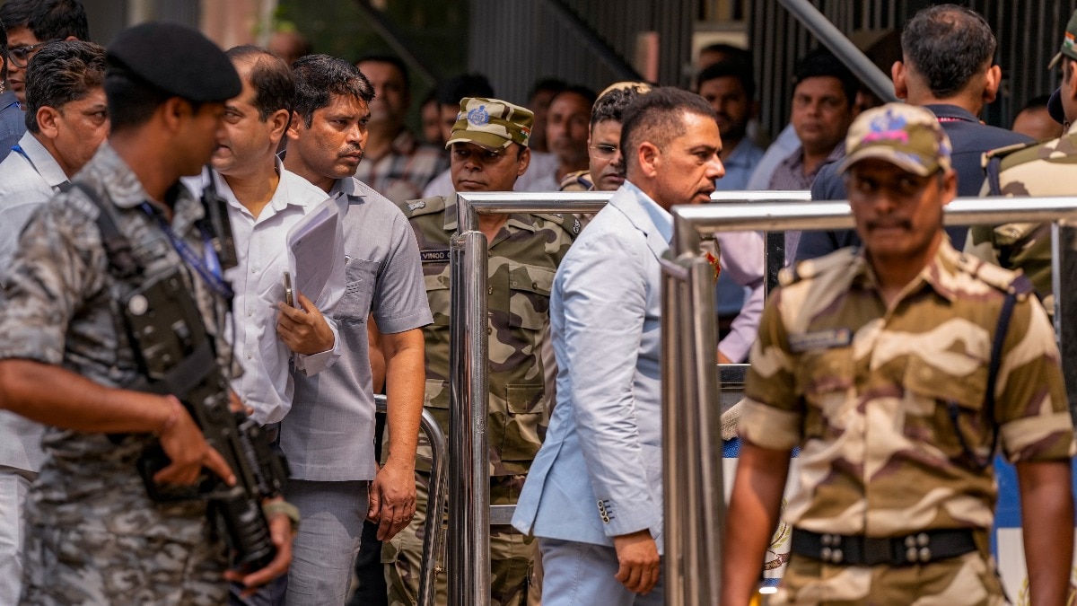 ED questions Robert Vadra i Haryana land deal case ED questions Robert Vadra i Haryana land deal case