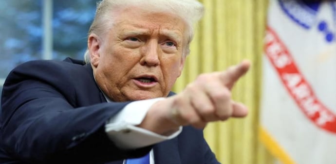 The comments also follow Powell’s warning that Trump’s proposed sweeping tariffs on all U.S. trade partners could force the Fed into a difficult position—choosing between combating inflation or supporting employment. The comments also follow Powell’s warning that Trump’s proposed sweeping tariffs on all U.S. trade partners could force the Fed into a difficult position—choosing between combating inflation or supporting employment.