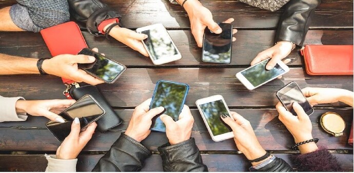 All major players — Jio, Airtel, and Vi — have seen ARPU growth driven by tariff hikes, premium plan adoption, and increased data consumption. All major players — Jio, Airtel, and Vi — have seen ARPU growth driven by tariff hikes, premium plan adoption, and increased data consumption.