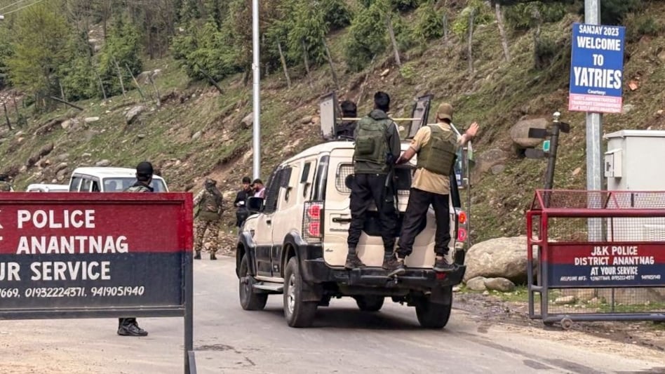 Terrorists opened fire on tourists in Pahalgam Terrorists opened fire on tourists in Pahalgam