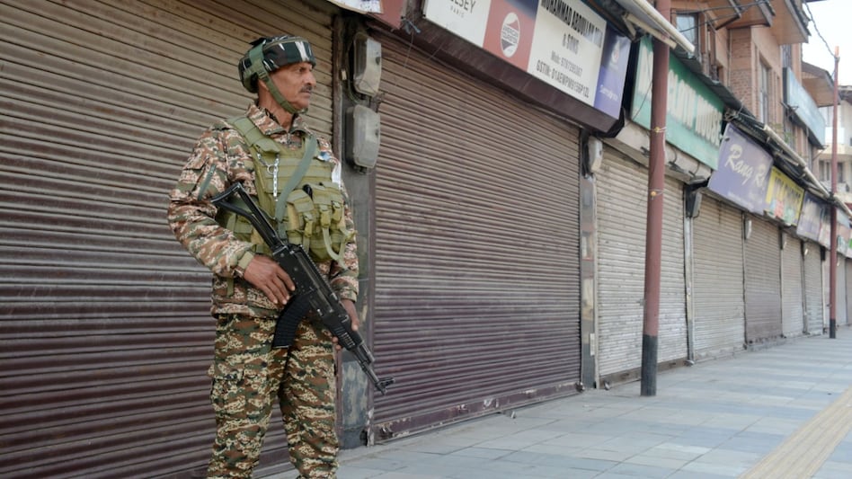 Pahalgam terror attack: Omar Abdullah says administration is working to allow smooth movement of vehicles from Srinagar Pahalgam terror attack: Omar Abdullah says administration is working to allow smooth movement of vehicles from Srinagar