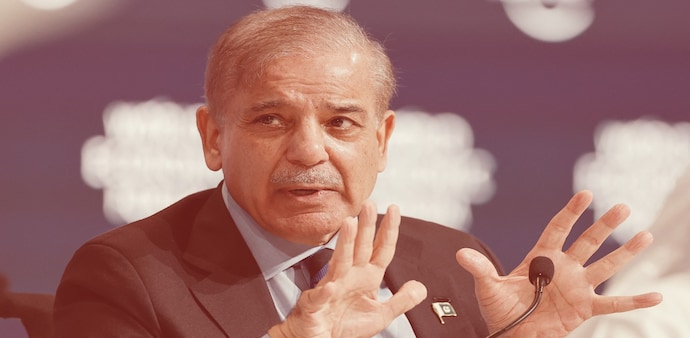 Pakistan's economy is grappling with challenges such as high inflation, fiscal deficits, and structural inefficiencies. Pakistan's economy is grappling with challenges such as high inflation, fiscal deficits, and structural inefficiencies.