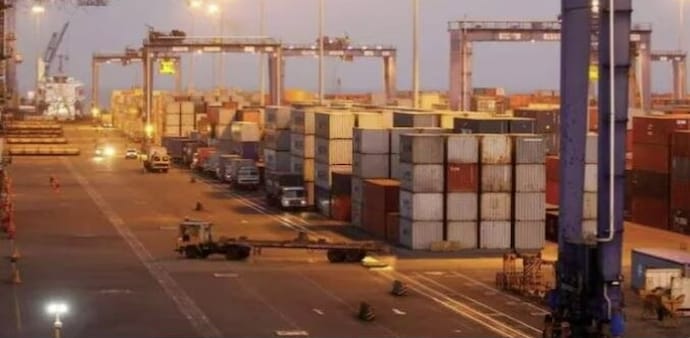 Imports from Pakistan remained minimal, mainly fruits and nuts ($0.08 million), oil seeds and medicinal plants ($0.26 million), organic chemicals, and project goods. Imports from Pakistan remained minimal, mainly fruits and nuts ($0.08 million), oil seeds and medicinal plants ($0.26 million), organic chemicals, and project goods.