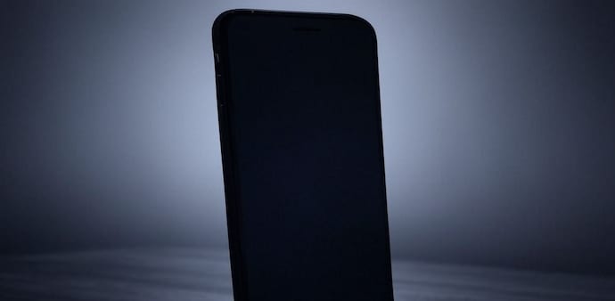 They integrate satellite texting, calling, internet access, and media transmission into a regular smartphone design, making visual identification extremely difficult. They integrate satellite texting, calling, internet access, and media transmission into a regular smartphone design, making visual identification extremely difficult.