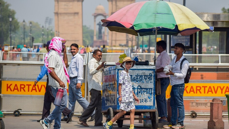 The IMD added that parts of Delhi will witness cloudy skies and light showers on April 28 with a gentle breeze further easing the heat. The IMD added that parts of Delhi will witness cloudy skies and light showers on April 28 with a gentle breeze further easing the heat.