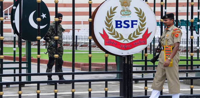 Attari-Wagah border shuts completely Attari-Wagah border shuts completely