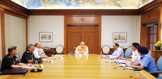 PM Modi meets Air Force chief in Delhi (Representational image) PM Modi meets Air Force chief in Delhi (Representational image)
