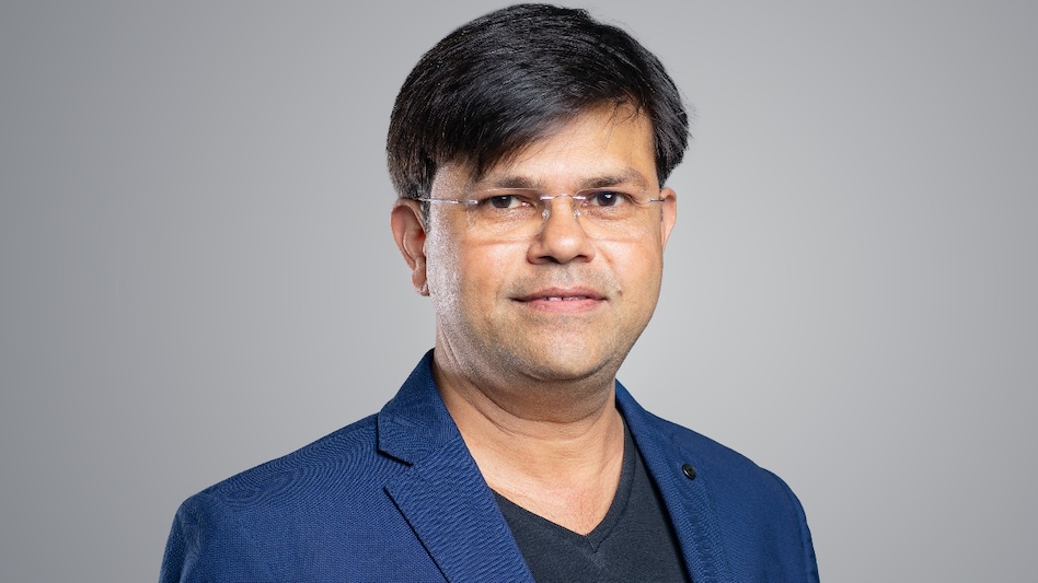 FIIs give more weightage to the relative performance of the dollar compared to the currency of the country in which they invest, Chouhan said. FIIs give more weightage to the relative performance of the dollar compared to the currency of the country in which they invest, Chouhan said.