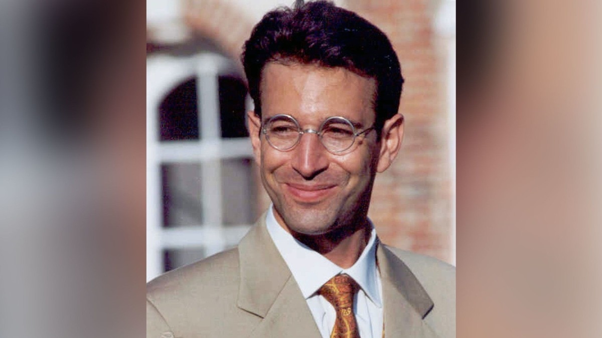 Daniel Pearl was a reporter with The Wall Street Journal Daniel Pearl was a reporter with The Wall Street Journal