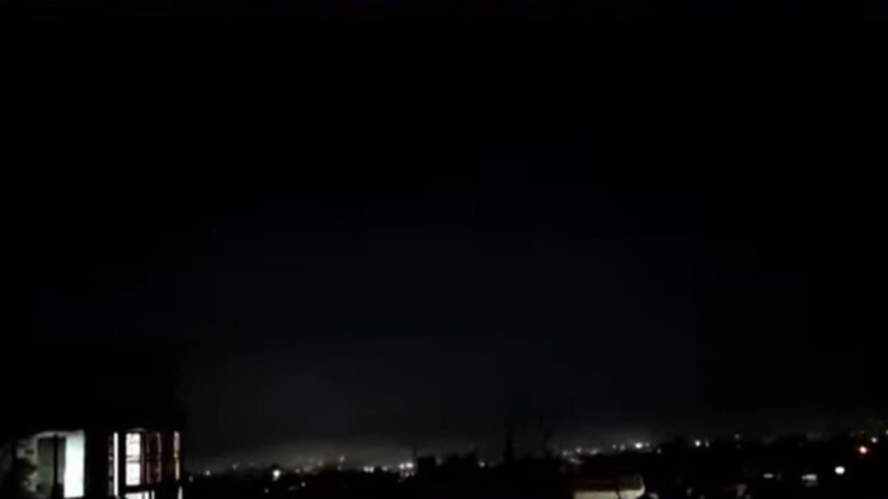 Blackout in Jammu, Samba & Akhnoor amid missile strikes from Pakistan, S-400 intercepts 8 - Blackout in Jammu, Samba & Akhnoor amid missile strikes from Pakistan, S 400 intercepts 8 BusinessToday