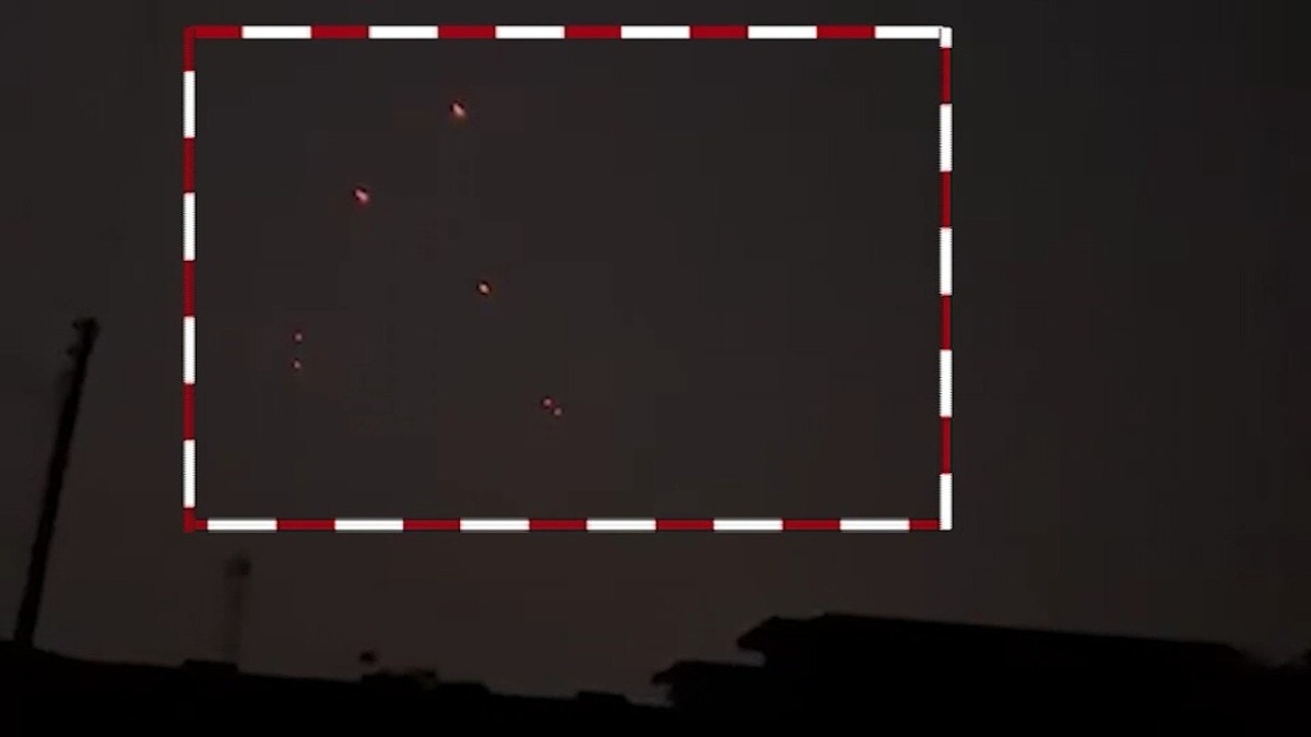 Following heightened tensions between the two countries, Pakistan resumed firing after India thwarted missile and drone attacks on Thursday evening. Following heightened tensions between the two countries, Pakistan resumed firing after India thwarted missile and drone attacks on Thursday evening.