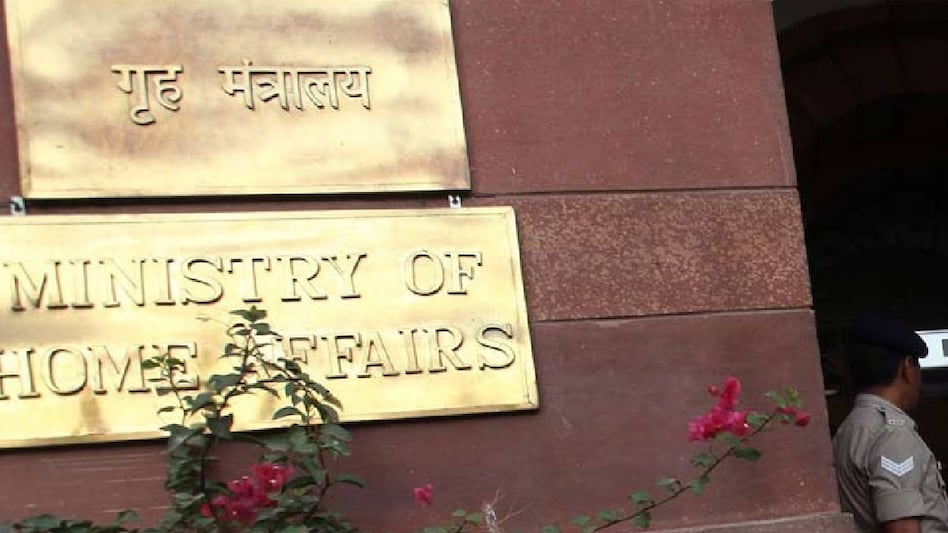 These rules let the government act quickly, like setting up shelters or evacuating people, without delays. These rules let the government act quickly, like setting up shelters or evacuating people, without delays.