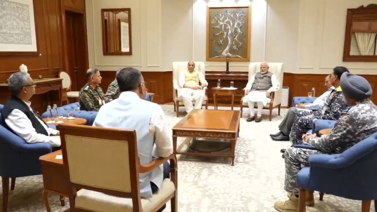 PM Modi meets tri-services chiefs, NSA, CDS PM Modi meets tri-services chiefs, NSA, CDS