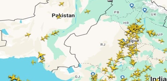 Pakistan’s airspace was seen bustling with civilian aircraft Pakistan’s airspace was seen bustling with civilian aircraft