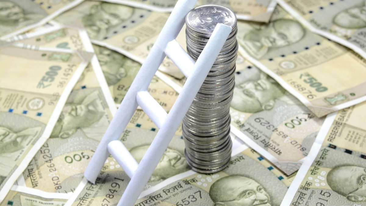 The SIP Assets Under Management (AUM) saw an increase from Rs 13.35 lakh crore in March 2025 to Rs 13.89 lakh crore in April 2025. The SIP Assets Under Management (AUM) saw an increase from Rs 13.35 lakh crore in March 2025 to Rs 13.89 lakh crore in April 2025.