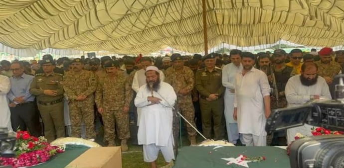 They also released the pictures of the officials sighted at the funeral in Muridke. They also released the pictures of the officials sighted at the funeral in Muridke.