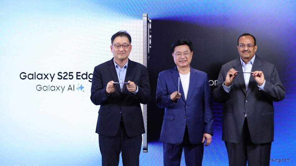 (L-R) Soon Choi, Corporate EVP, JB Park, President and CEO, and Raju Pullan, Senior VP, Samsung India, launched the Galaxy S25 Edge in India (Image: Samsung) (L-R) Soon Choi, Corporate EVP, JB Park, President and CEO, and Raju Pullan, Senior VP, Samsung India, launched the Galaxy S25 Edge in India (Image: Samsung)