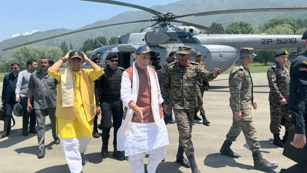 Union Defence Minister Rajnath Singh in Srinagar Union Defence Minister Rajnath Singh in Srinagar