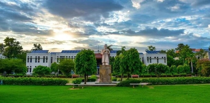 Jamia Millia Islamia has suspended all MoUs with Turkish government-linked institutes, joining JNU and Kanpur University in responding to national interest concerns amid rising protests. Jamia Millia Islamia has suspended all MoUs with Turkish government-linked institutes, joining JNU and Kanpur University in responding to national interest concerns amid rising protests.