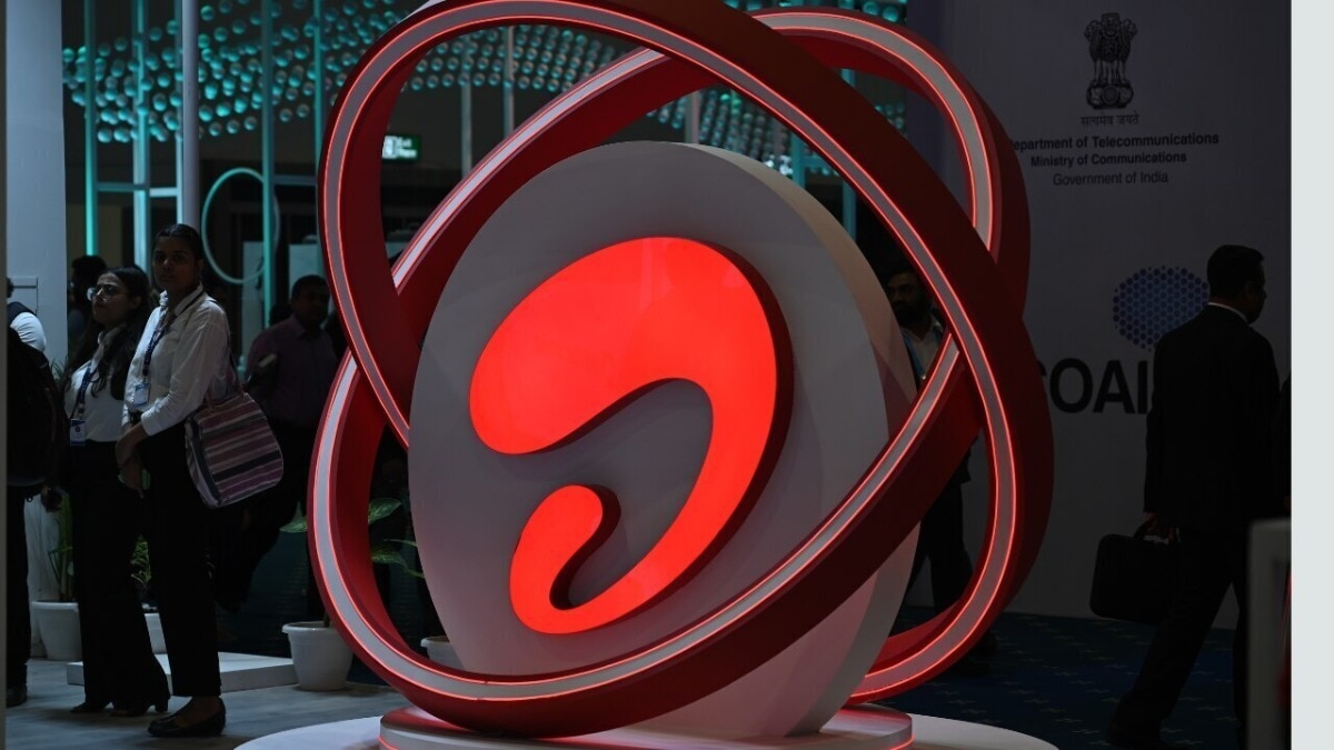 Bharti Airtel share price: The floor price for the block deal is set at Rs 1,800 apiece, which is at 3.6 per cent discount to the previous day closing price of Rs 1,867.20. Bharti Airtel share price: The floor price for the block deal is set at Rs 1,800 apiece, which is at 3.6 per cent discount to the previous day closing price of Rs 1,867.20.