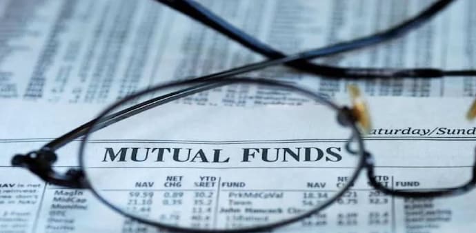 ICICI Bank was mutual funds' second biggest investment. The institutional class owned 1,72,80,02,883 shares worth Rs 2,46,561 crore, which accounted for 5.60 per cent of their total AUM in April. ICICI Bank was mutual funds' second biggest investment. The institutional class owned 1,72,80,02,883 shares worth Rs 2,46,561 crore, which accounted for 5.60 per cent of their total AUM in April.