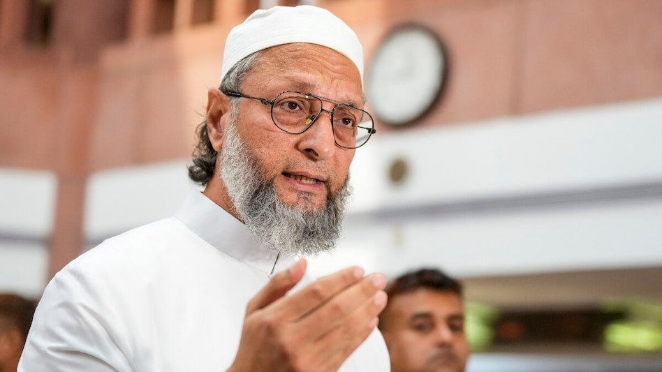 Criticising Pakistan’s self-projection as an Islamic nation in its dispute with India, Owaisi called it “nonsense.” Criticising Pakistan’s self-projection as an Islamic nation in its dispute with India, Owaisi called it “nonsense.”