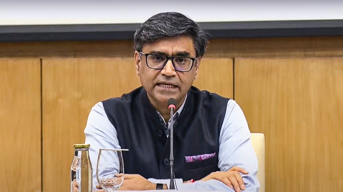 The briefings are scheduled in two phases, with the first occurring on 20 May and the second on 23 May. The briefings are scheduled in two phases, with the first occurring on 20 May and the second on 23 May.